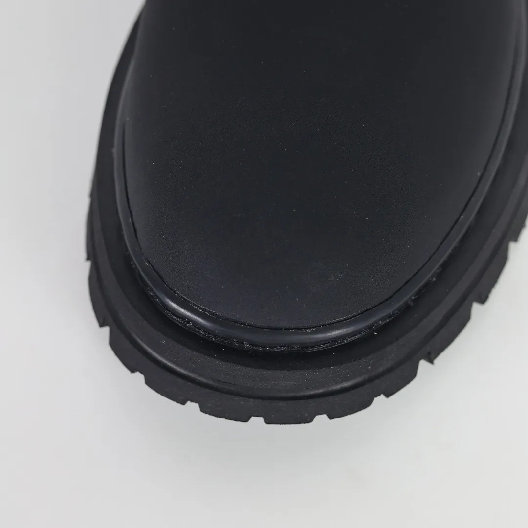 Copy price 💰560 Core recommendation Good price Timberland Timberland/Timberland classic 25ss new mid-top classic re-engineered brand new upgrade Guangdong factory quality original box original packaging The fabric is made of Italian top-grade frosted cowhide with anti-odor and anti-corrosion genuine leather latex insoles to give you a perfect wearing experience High quality and durable, a must-have for sportsmen Specially designed to treat those who are not handsome High-quality feet with first-class feel Exclusive supply Size: 39 40 41 42 43 44 One size larger